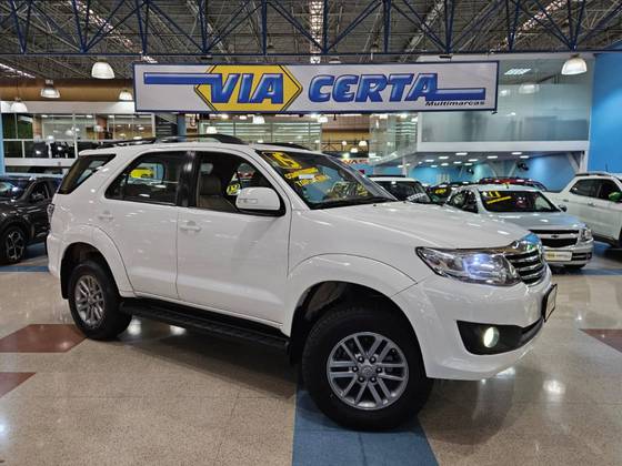 TOYOTA HILUX SW4 2.7 SR 4X2 16V FLEX 4P AUTOMÁTICO TOYOTA HILUX SW4 2.7 SR 4X2 16V FLEX 4P AUTOMÁTICO